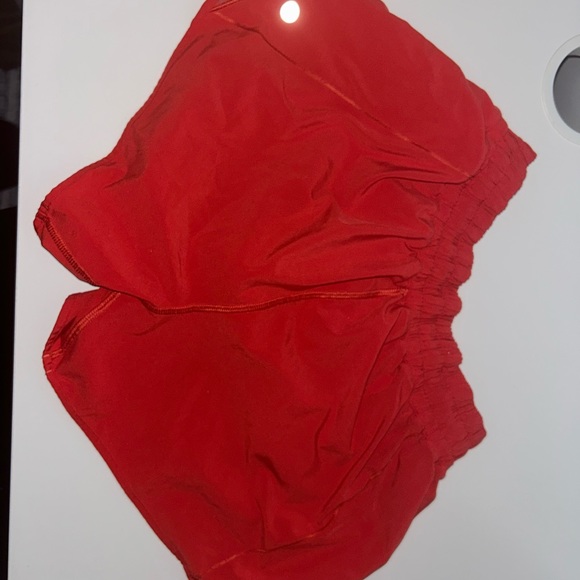 Lululemon hotty hot short 4in - Picture 2 of 4